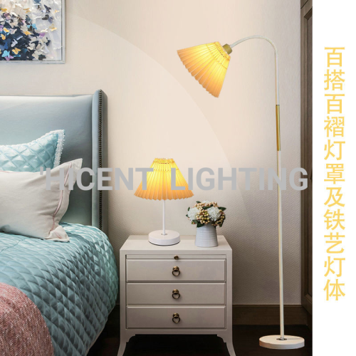 Floor Lamp Nordic Modern Simple Dimming Led Creative Pleated Lamp in the Living Room Bedroom Bedside and Sofa Vertical Table Lamp