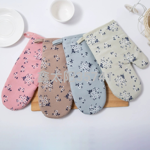factory direct microwave oven gloves mat oven insulation gloves anti-scald cotton and linen floral printed thickened gloves new