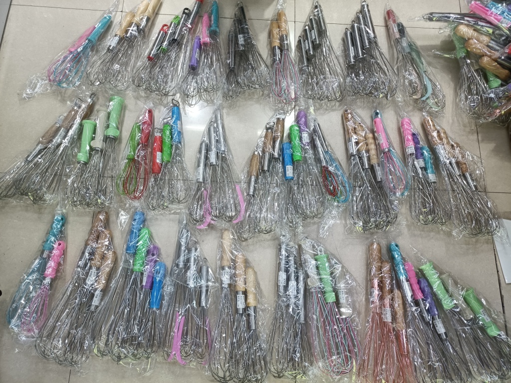 Press the egg beater and electric bubble beater pic 55