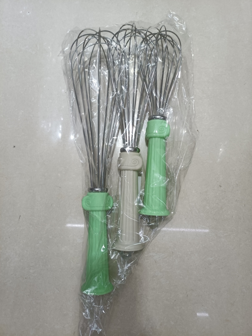 Press the egg beater and electric bubble beater pic 52