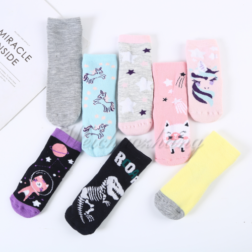 Elementary School Students Autumn and Winter Children‘s Socks Boys and Girls Baby Comfortable Warm Small Fresh Color Matching Tube Socks Factory Direct Sales