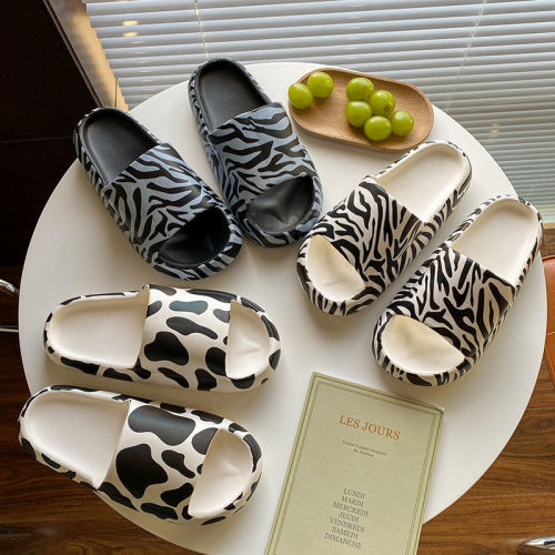 Cute Cow Slippers Women‘s Summer Home Korean Style Ins Trendy Shit Feeling Thick Bottom Home Non-Slip Bathroom Slippers Outer Wear