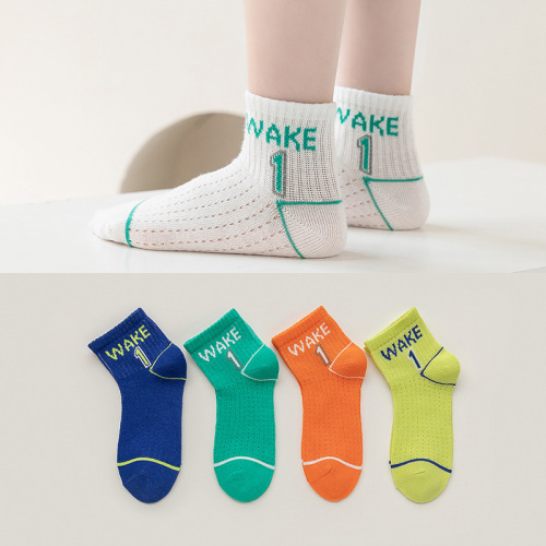 children‘s socks summer men‘s and women‘s baby socks breathable mesh medium and big children‘s cartoon mid-calf socks manufacturers send on behalf of
