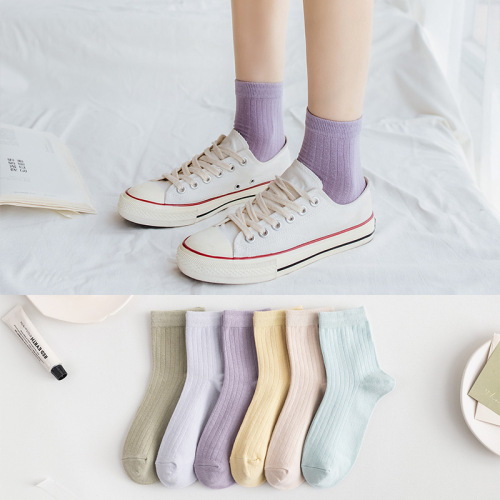 new autumn and winter women‘s color middle tube cotton socks combed cotton vertical stripe flat women‘s socks all-match socks