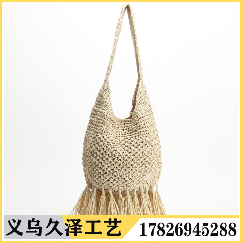 new fashion women‘s tassel straw bag woven bag rattan shoulder bag new cross-border beach bag