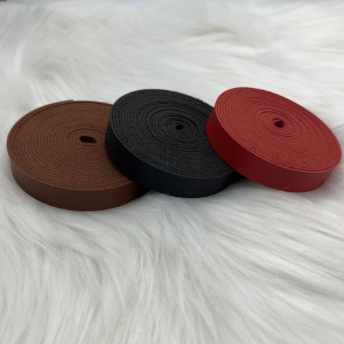 Spot Wholesale 1.5cm PU Leather Strip Single-Sided Leather Layering Artificial Leather Leather Rope Pet Collar Rope Jewelry Accessories