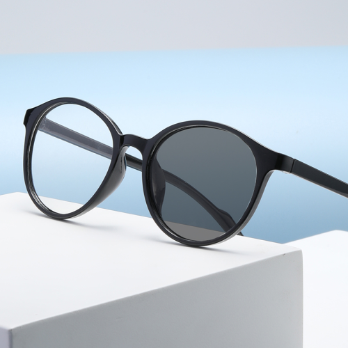 new smart photosensitive color changing glasses for women uv-proof strong light plain sunglasses 2003