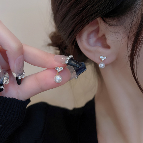 South Korea Dongdaemun 925 Silver Stud Earrings Women‘s High-Grade Small Elegant Pearl Earrings Ins Style Ear Rings Wholesale