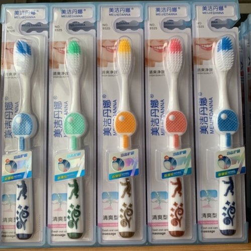 stall selling meijie dana toothbrush 10 yuan 5 models send recording billboard gift toothbrush wholesale free shipping