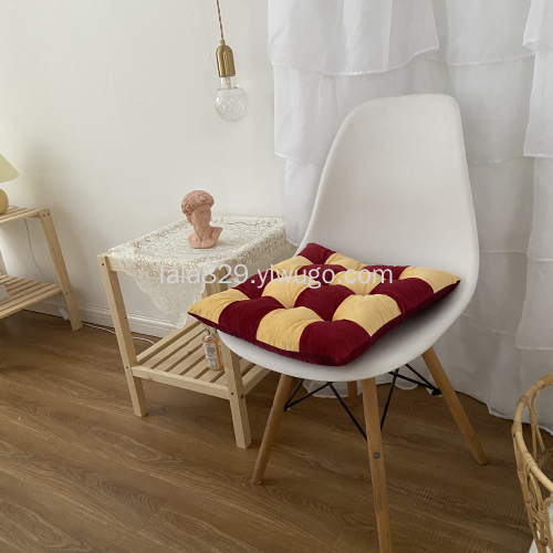 lattice square chair cushion， dutch velvet perforated seat cushion