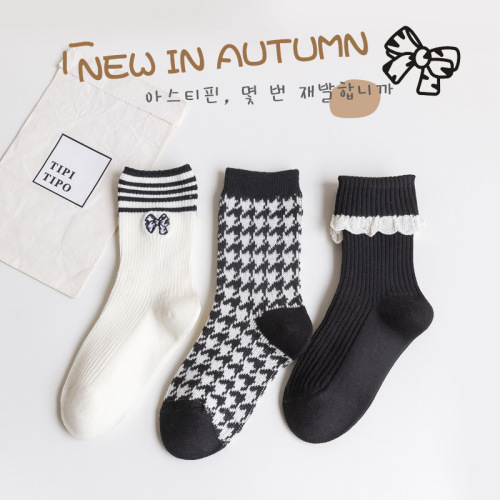 22 Autumn and Winter New Cute Cartoon Tube Socks Boys and Girls Socks Black and White Plaid Baby‘s Socks Embroidery Baby‘s Socks