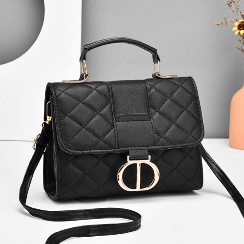 women‘s bag 2022 new fashion crossbody ins niche texture black chain portable small square bag shoulder crossbody bag
