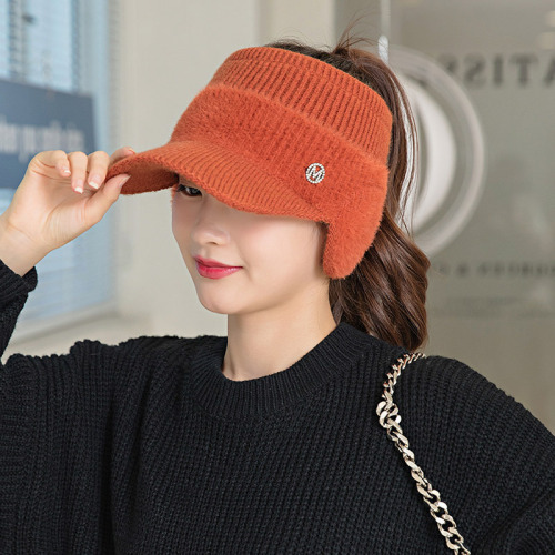 Knitted Visor Cap Women‘s Autumn and Winter Windproof Riding Wool Peaked Cap Korean Fashion Warm Earflaps Cap