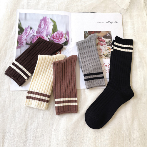Autumn and Winter Women‘s Mid-Calf Length Socks Classic Parallel Bars Warm Trend Pile Socks Personalized Socks Women‘s One-Piece Delivery