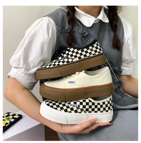 2022 spring new platform chessboard plaid shoes women‘s canvas shoes women‘s all-match vintage skateboard shoes wholesale