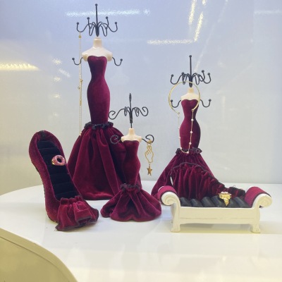 New Wine Red Flannel Model Jewelry Rack Wedding Dress Series Set Earrings Necklace Ring Jewelry Storage Rack