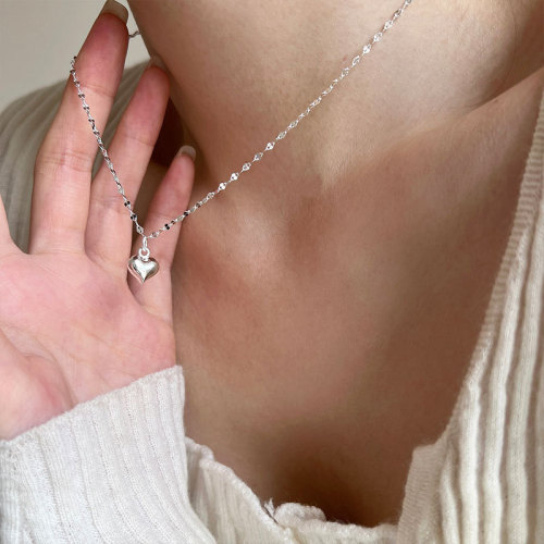 Ornament S925 Sterling Silver Loving Heart Necklace Lip Chain Fresh Lady Clavicle Chain Special-Interest Design Graceful Online Influencer